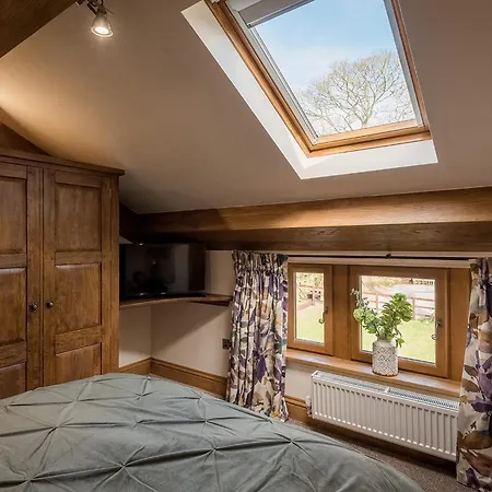 Sycamore Barn - Uk33353